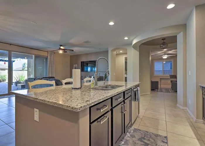 Snowbird Escape W/ Amenities In Holiday home *
